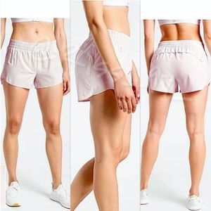 NWT ATHLETA PRINTED HUSTLE SHORT